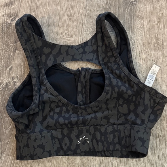 Varley Women's Black Leopard Print Sports Bra - Picture 4 of 5